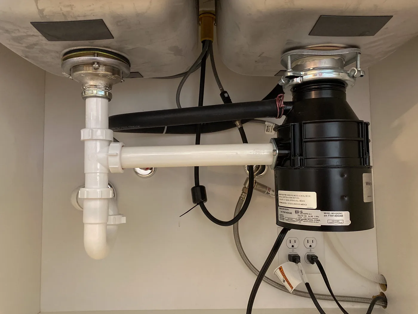 Garbage Disposal Leak in a Carlsbad home